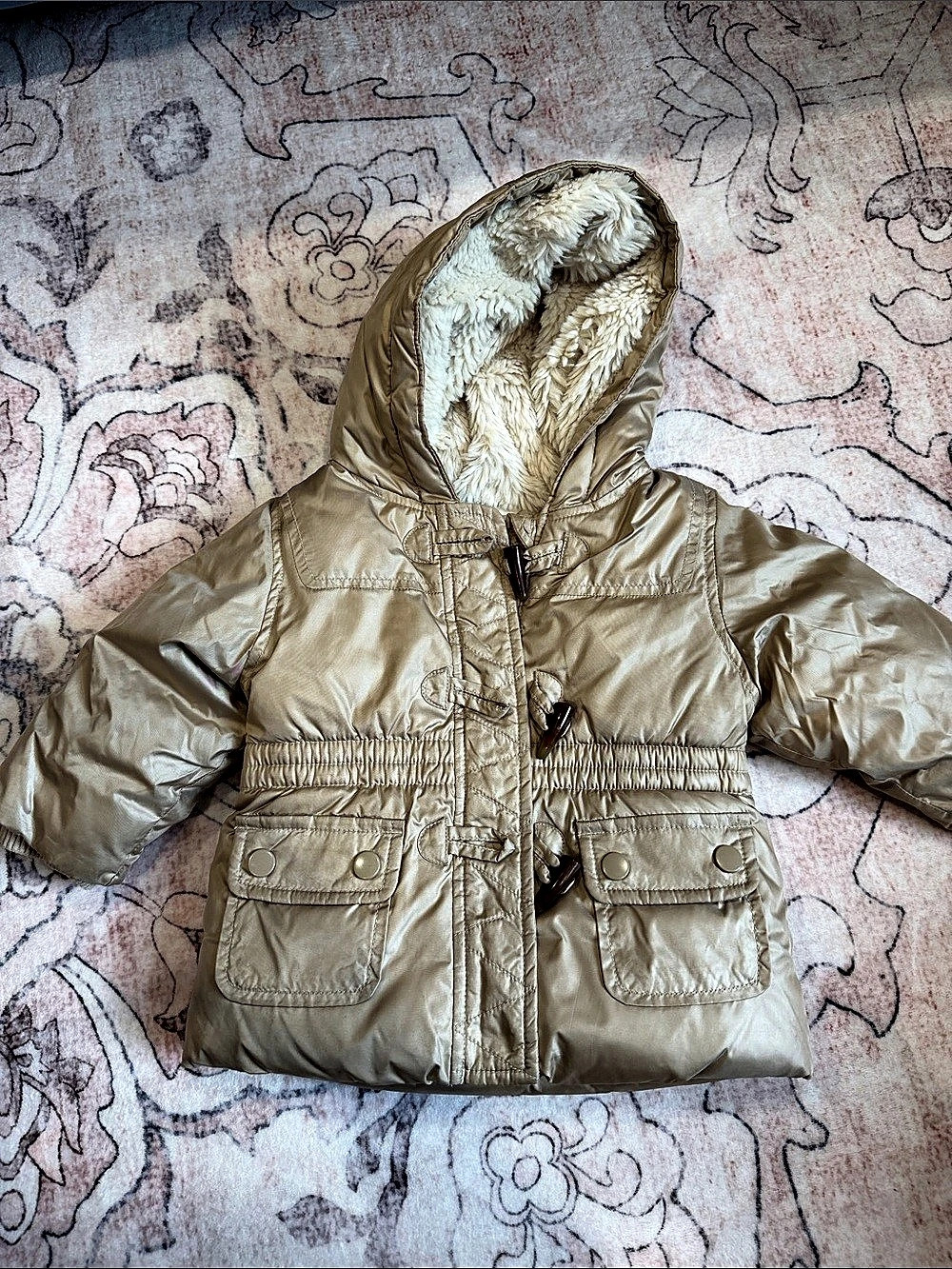babyGap Baby Puffer Jacket Gold Baby 6-12M Like New